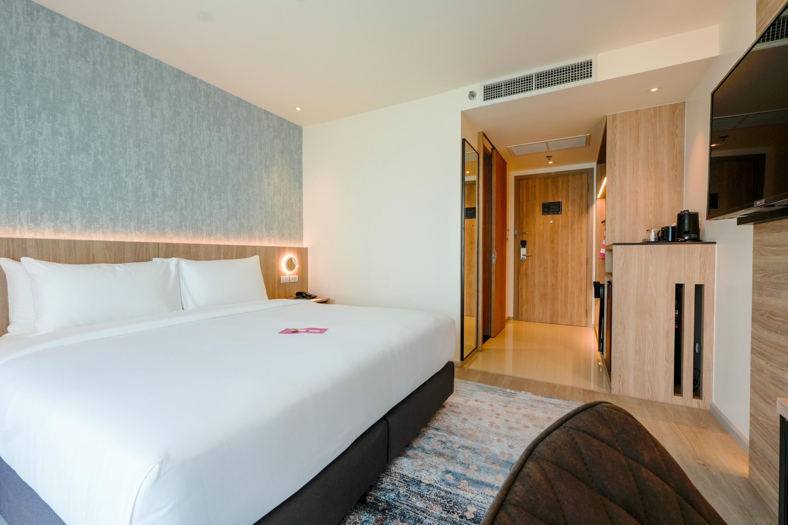Deluxe Room (13)